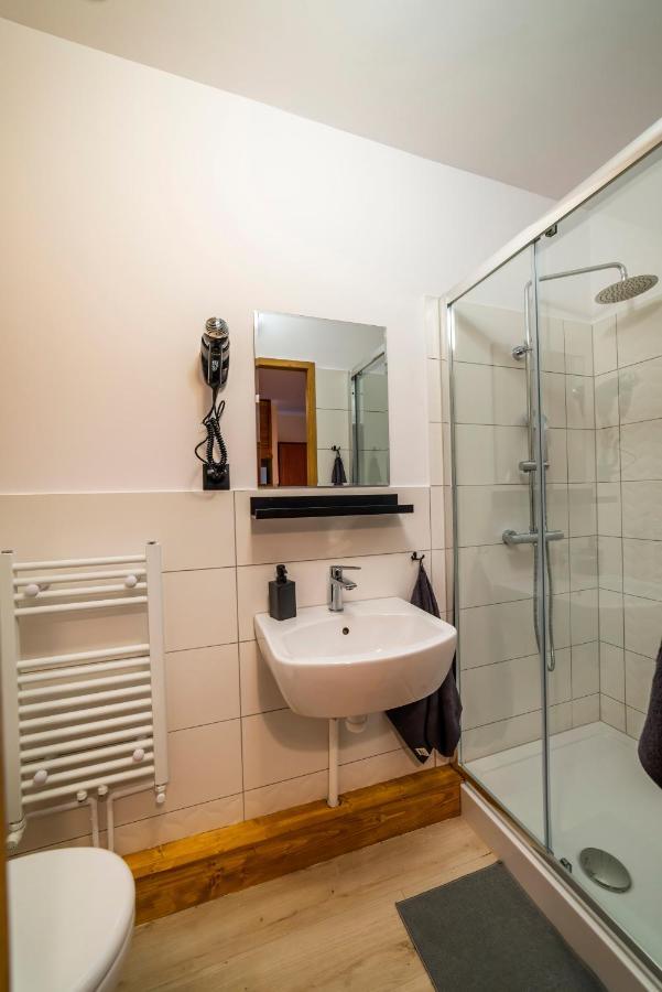 - Nocna Sowa Apartment Gluszyca